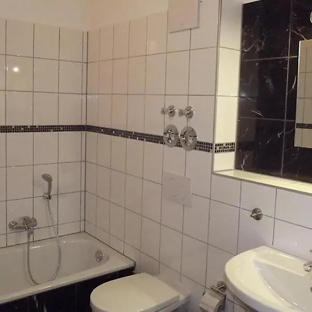 Apartment Gaestehaus Hubertus *